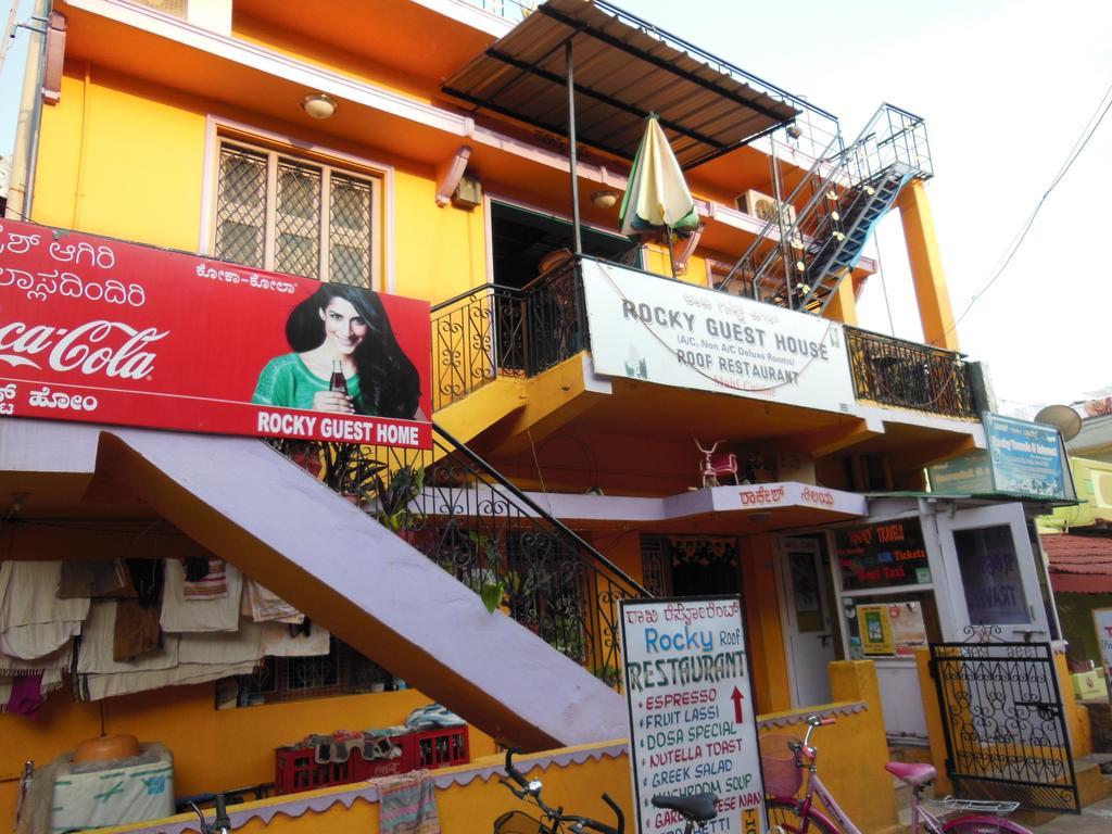 Rocky Guesthouse Hampi Luaran gambar