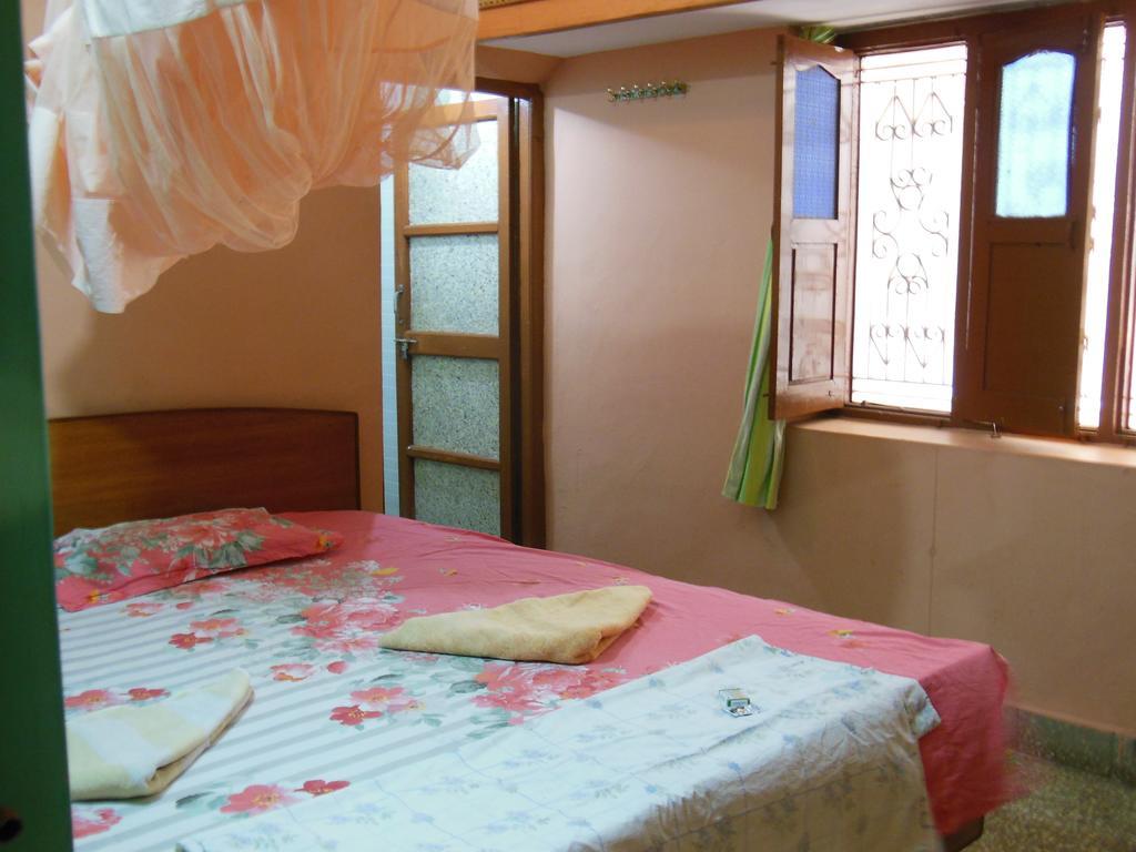 Rocky Guesthouse Hampi Bilik gambar