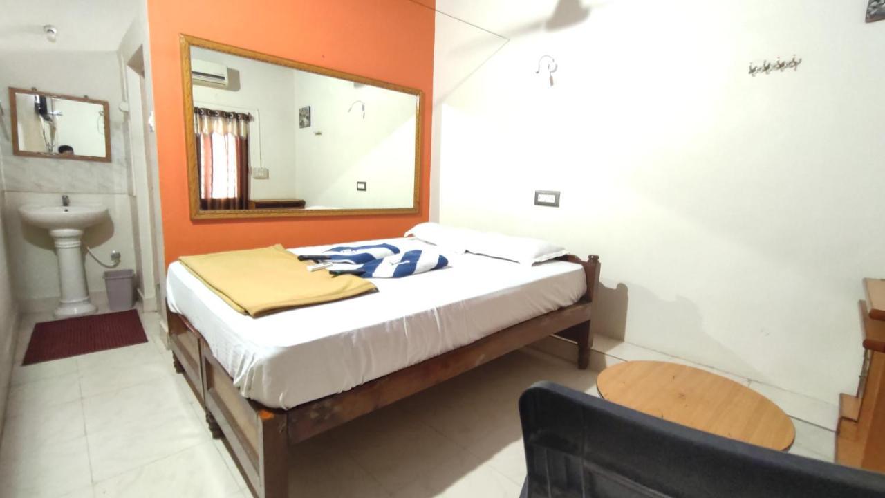 Rocky Guesthouse Hampi Luaran gambar