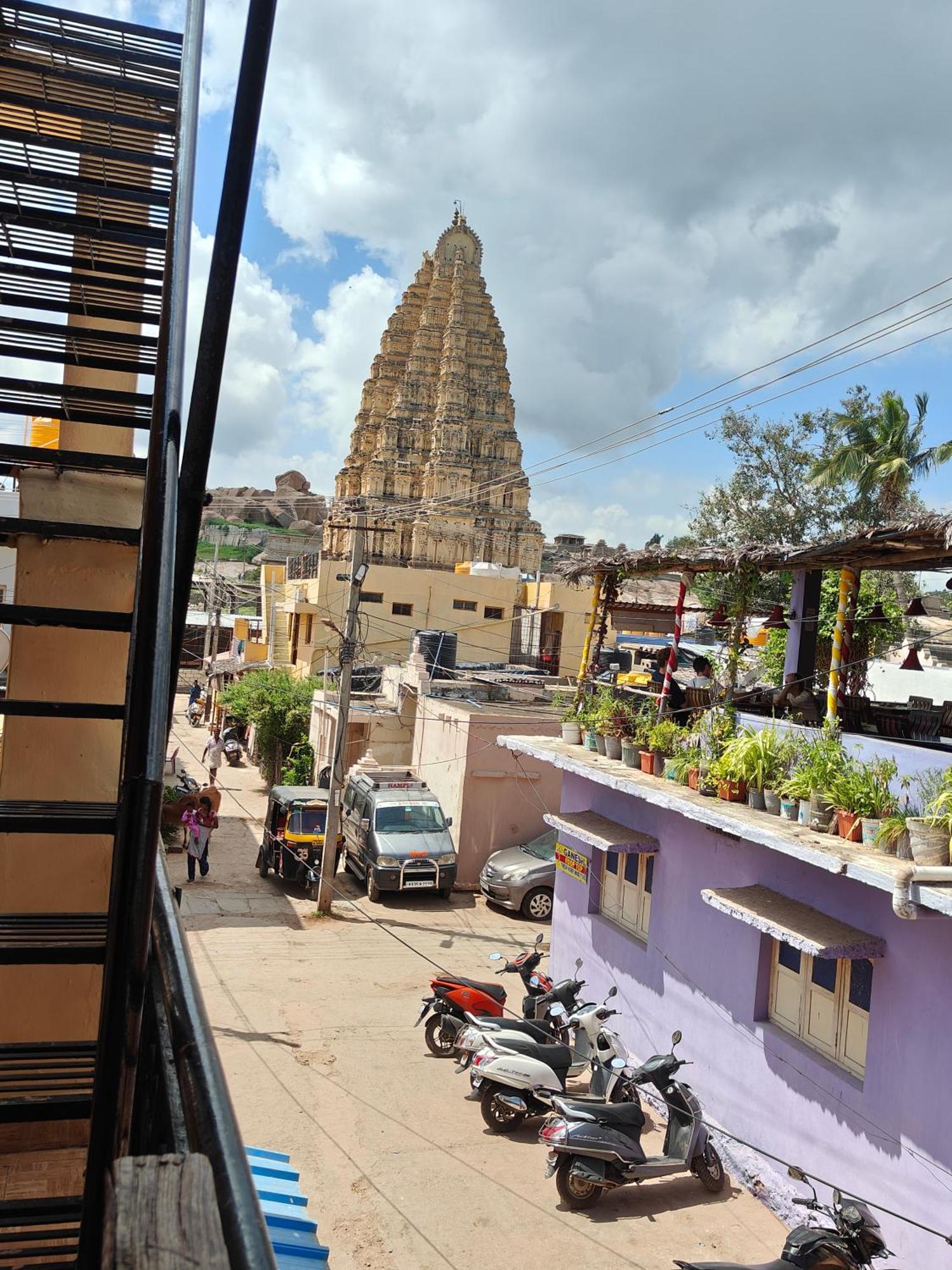 Rocky Guesthouse Hampi Luaran gambar