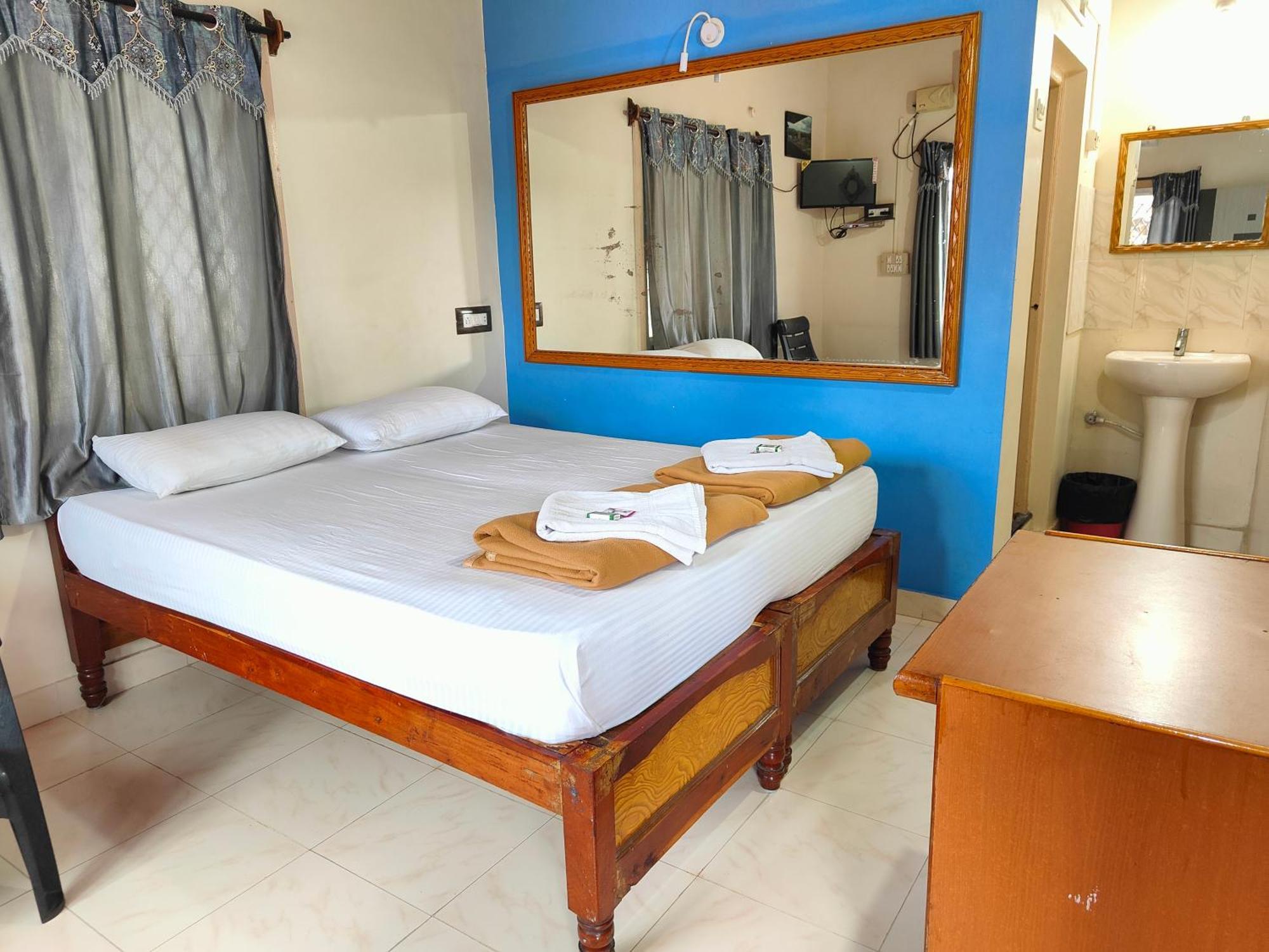 Rocky Guesthouse Hampi Luaran gambar