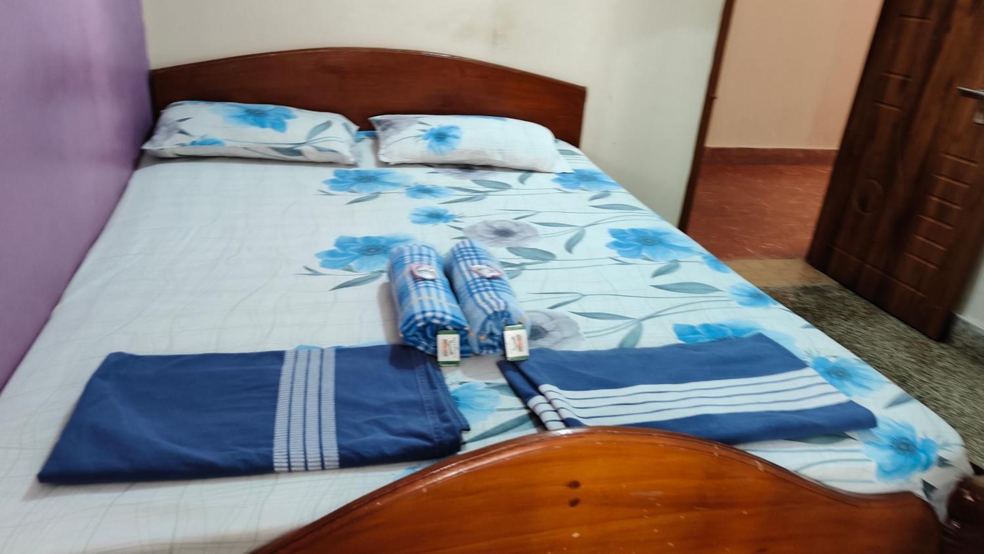 Rocky Guesthouse Hampi Luaran gambar